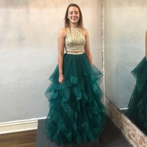 Ellie Wilde Emerald dress
